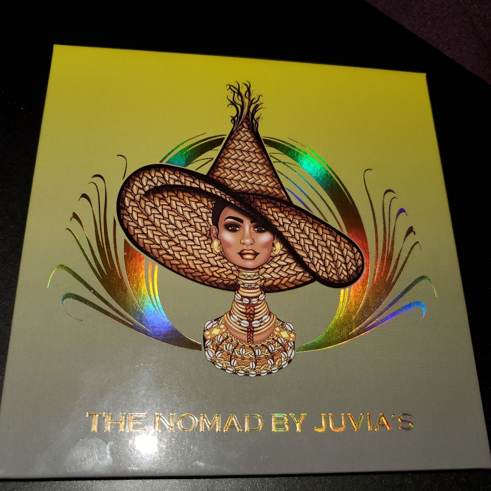 Juvias place the nomad eyeshadow palette
